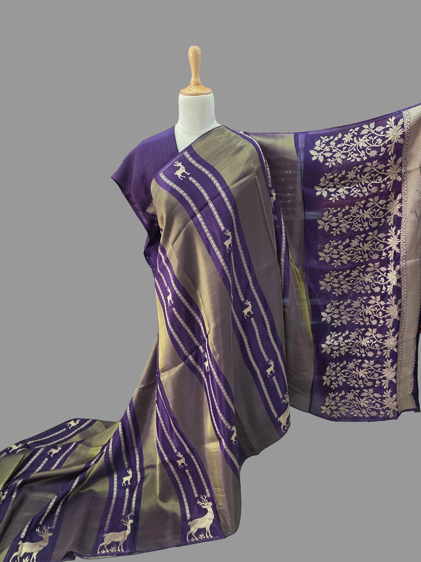 Premium Viscose Saree (Borderless Deer)