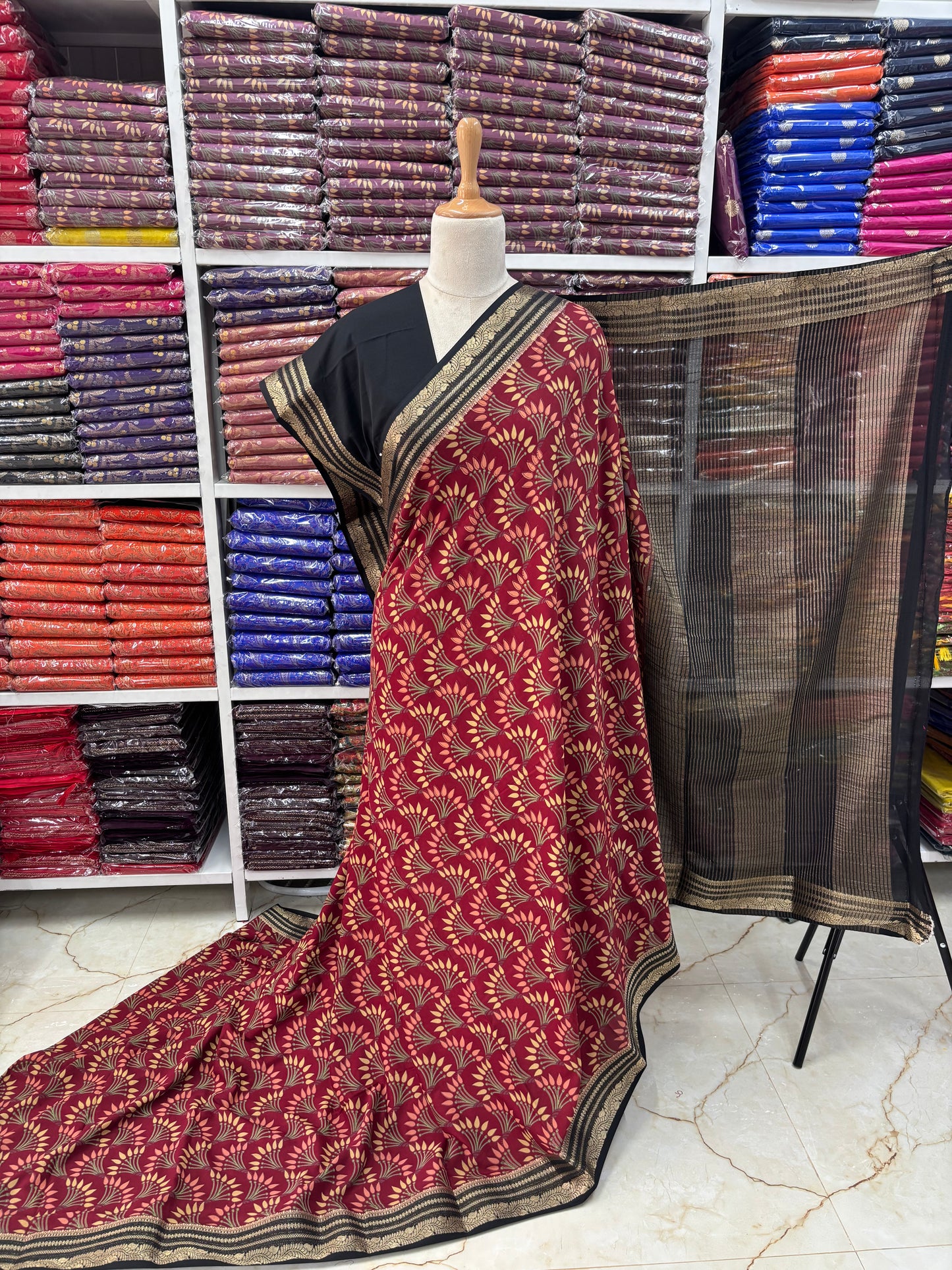 Semi Mysore Crepe (Floral Pattern Printed)