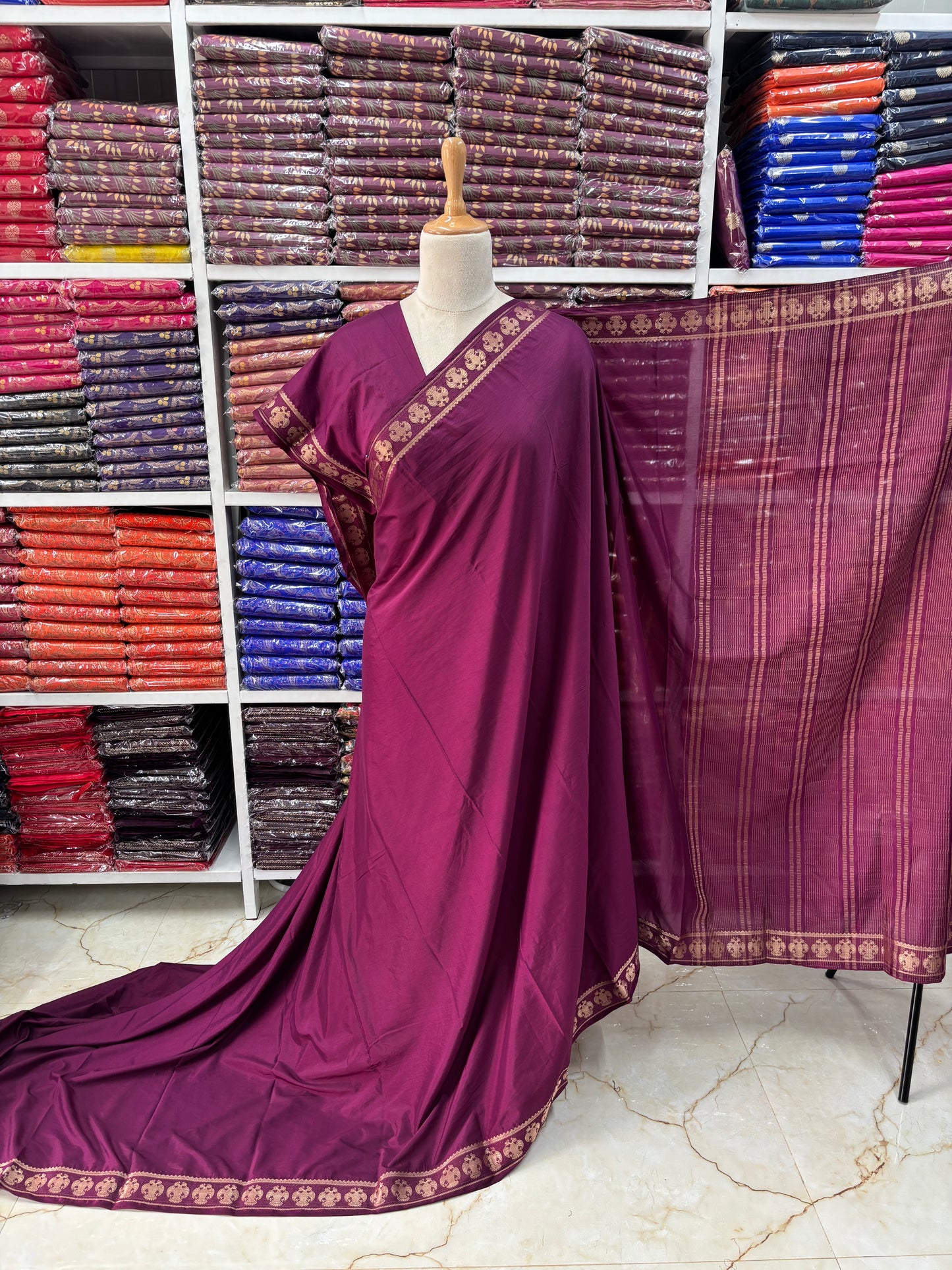 Semi Mysore Crepe (Small, Gandabherunda Border)