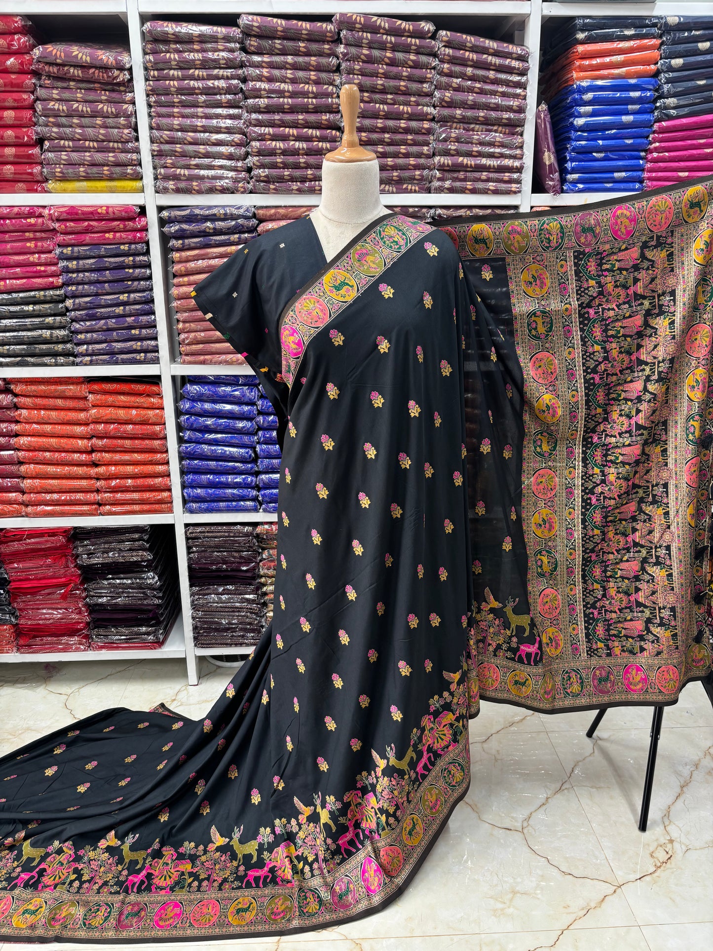 Kashmiri Pashmina Saree (Village Theme)