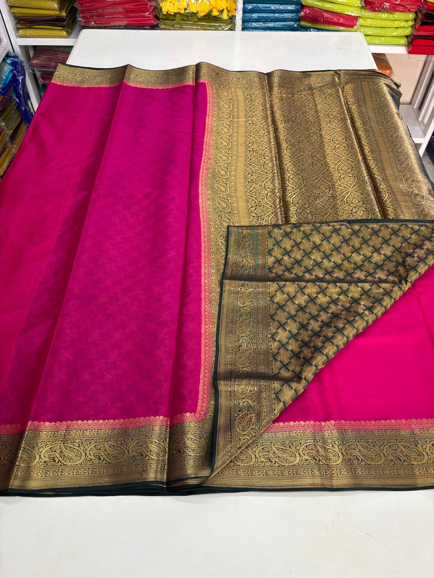 Chinnon (Contrast, Rich Pallu, Brocade blouse)