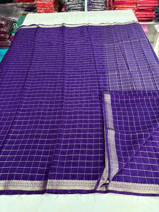 Chinnon Checks (Self, Small Floral Border)