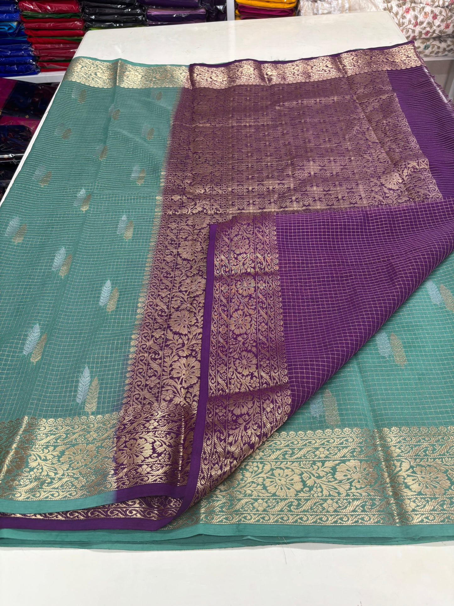 Crepe Georgette (Checks, Double Leaf Motifs, Rich Pallu)
