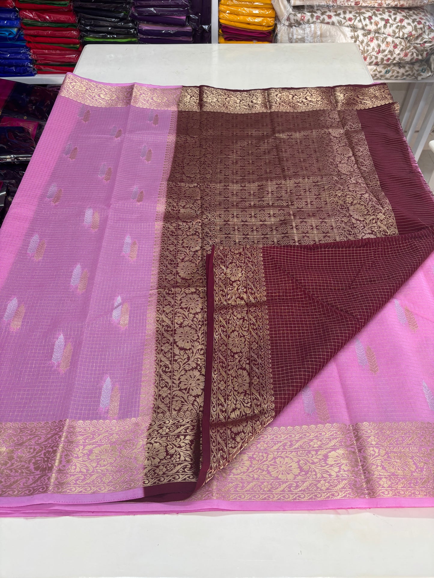 Crepe Georgette (Checks, Double Leaf Motifs, Rich Pallu)