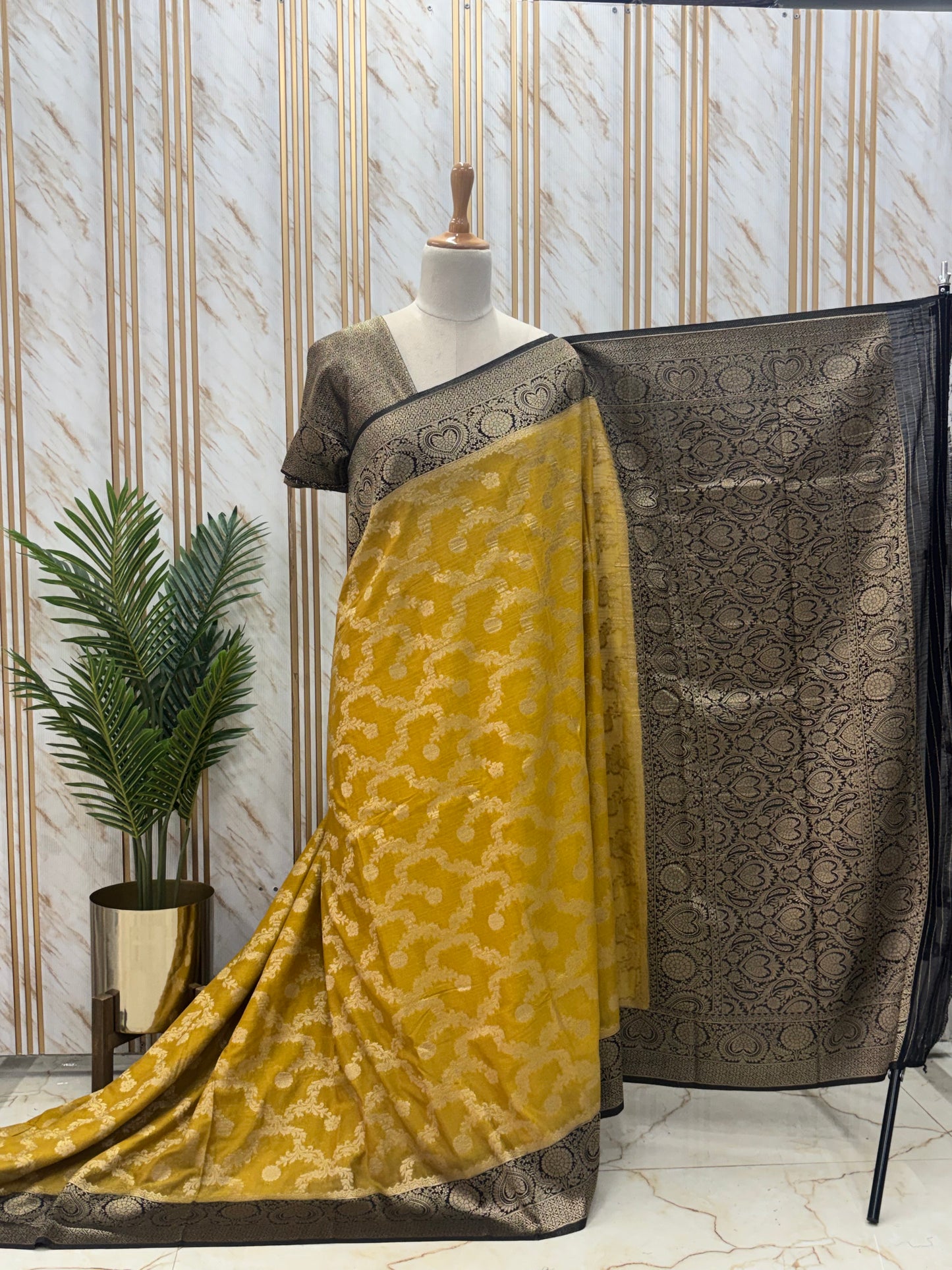 Crushed Chinnon (Premium, Banarasi Jal Design)