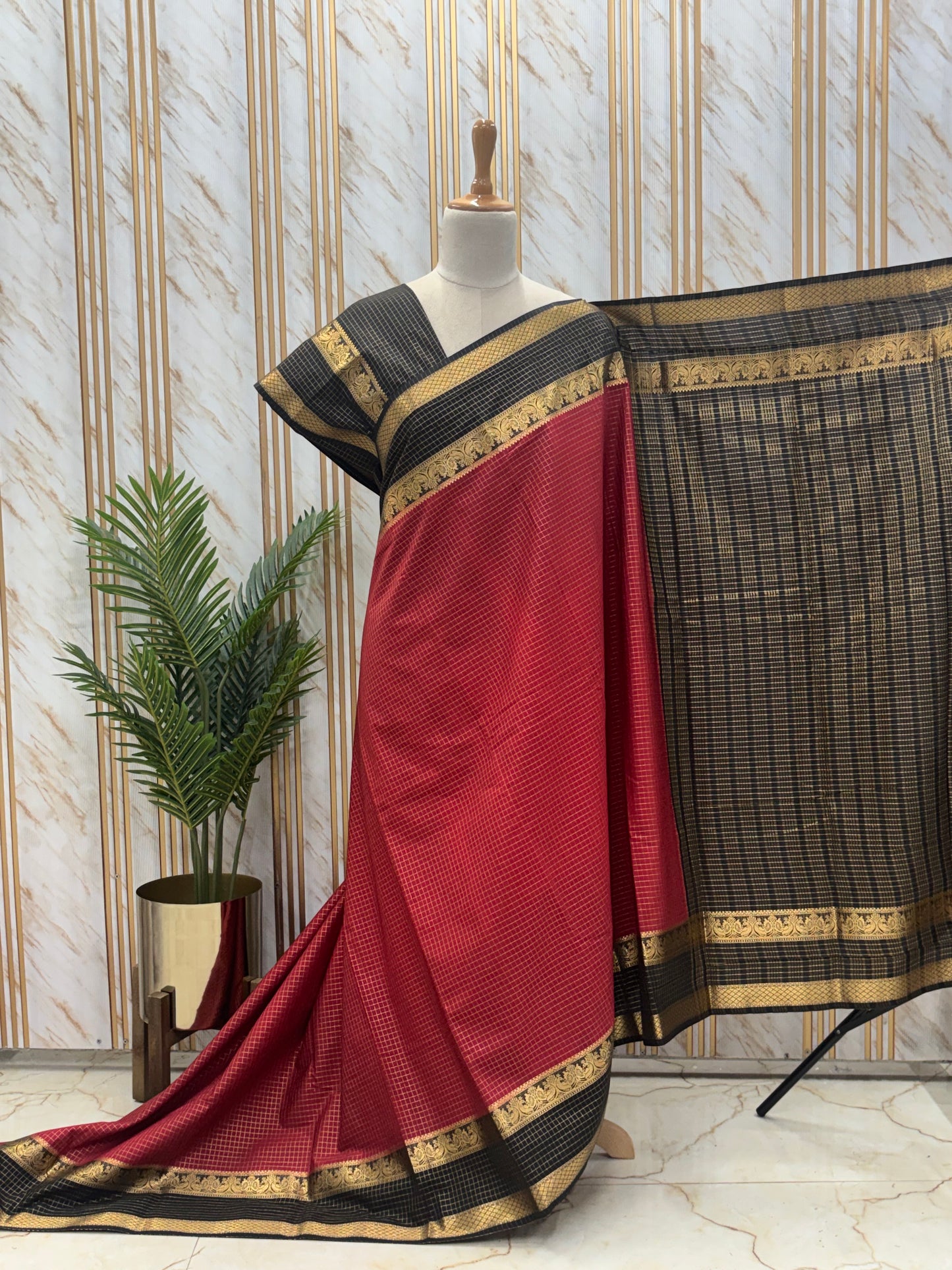 Semi Mysore Crepe (Checks Mayuri Bentex)