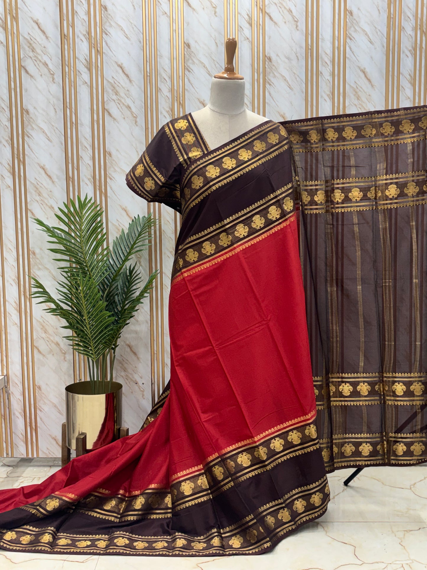 Semi Mysore Crepe(Contrast, Gandaberunda Bentex Border)