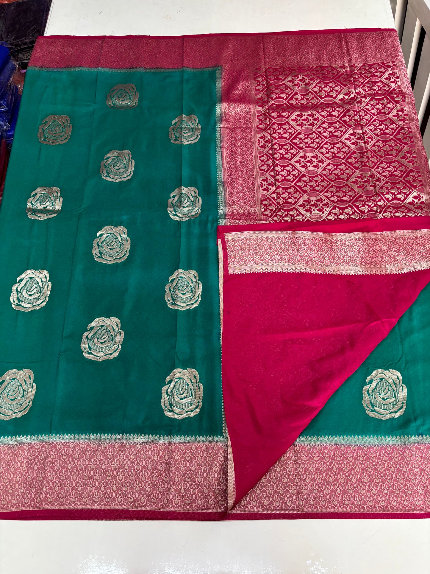 Georgette (Big Rose Motifs and Rich Pallu)