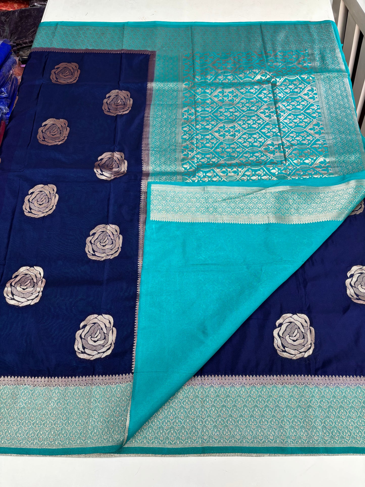 Georgette (Big Rose Motifs and Rich Pallu)