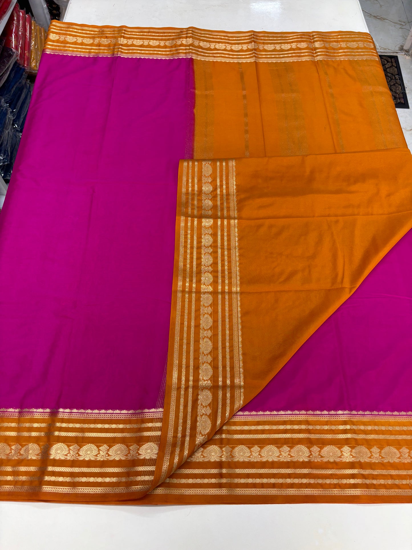 Semi Mysore Crepe (Mushroom Sequence Medium Border)