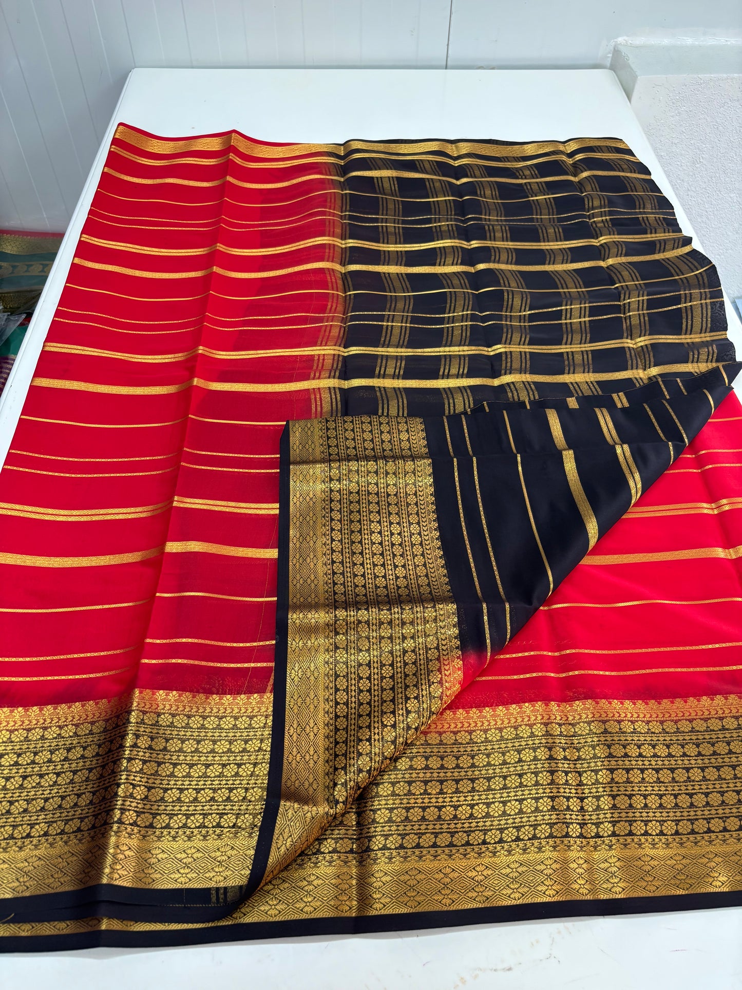 Semi Mysore Crepe (Horizontal Line and SS Big Border)