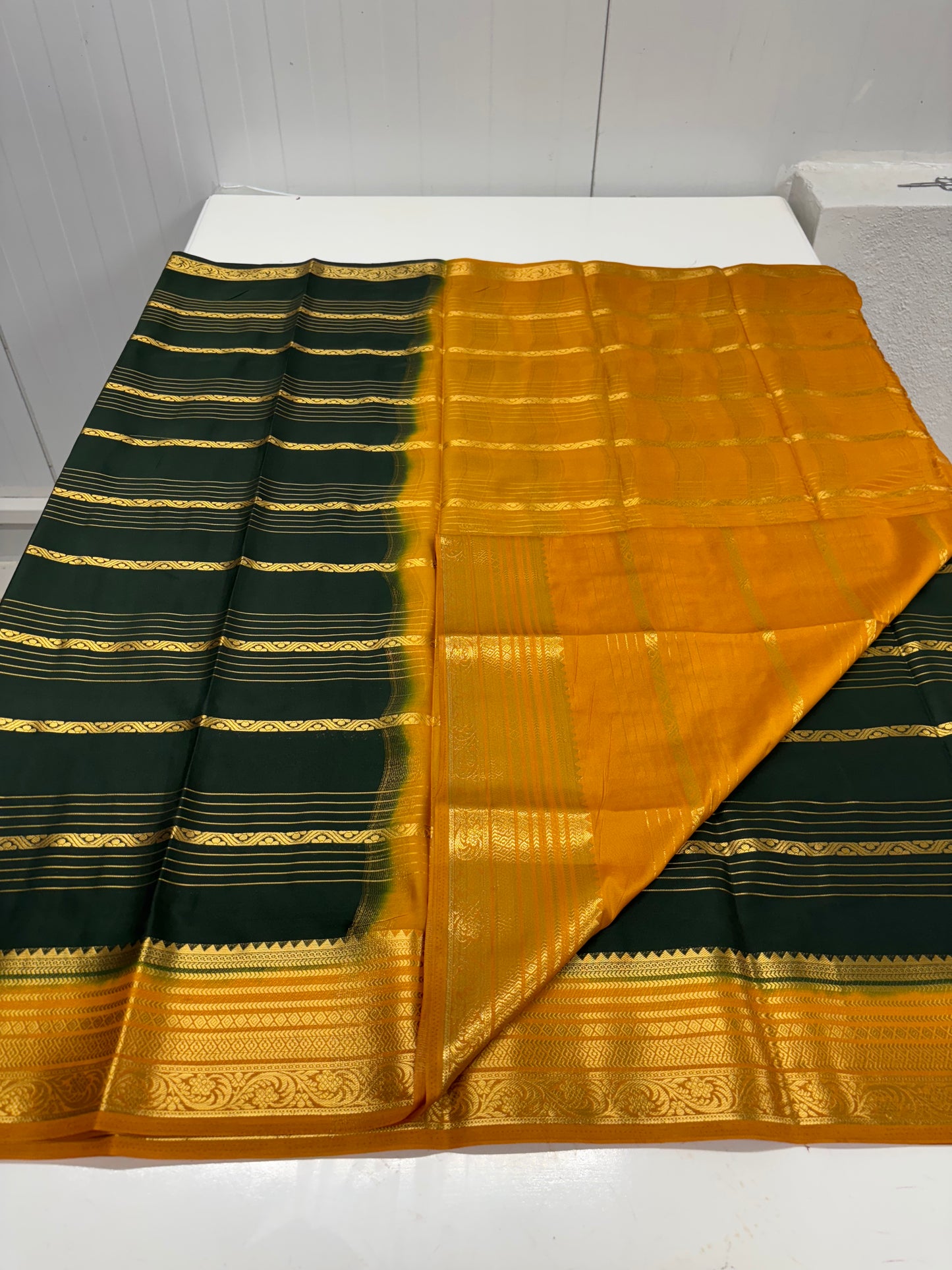 Semi Mysore Crepe (Horizontal Line and SS Big Border)
