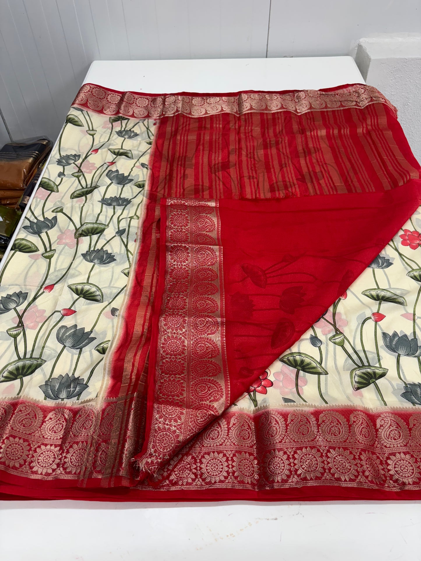 Semi Mysore Crepe (Floral Kalamkari Print with Antique border)