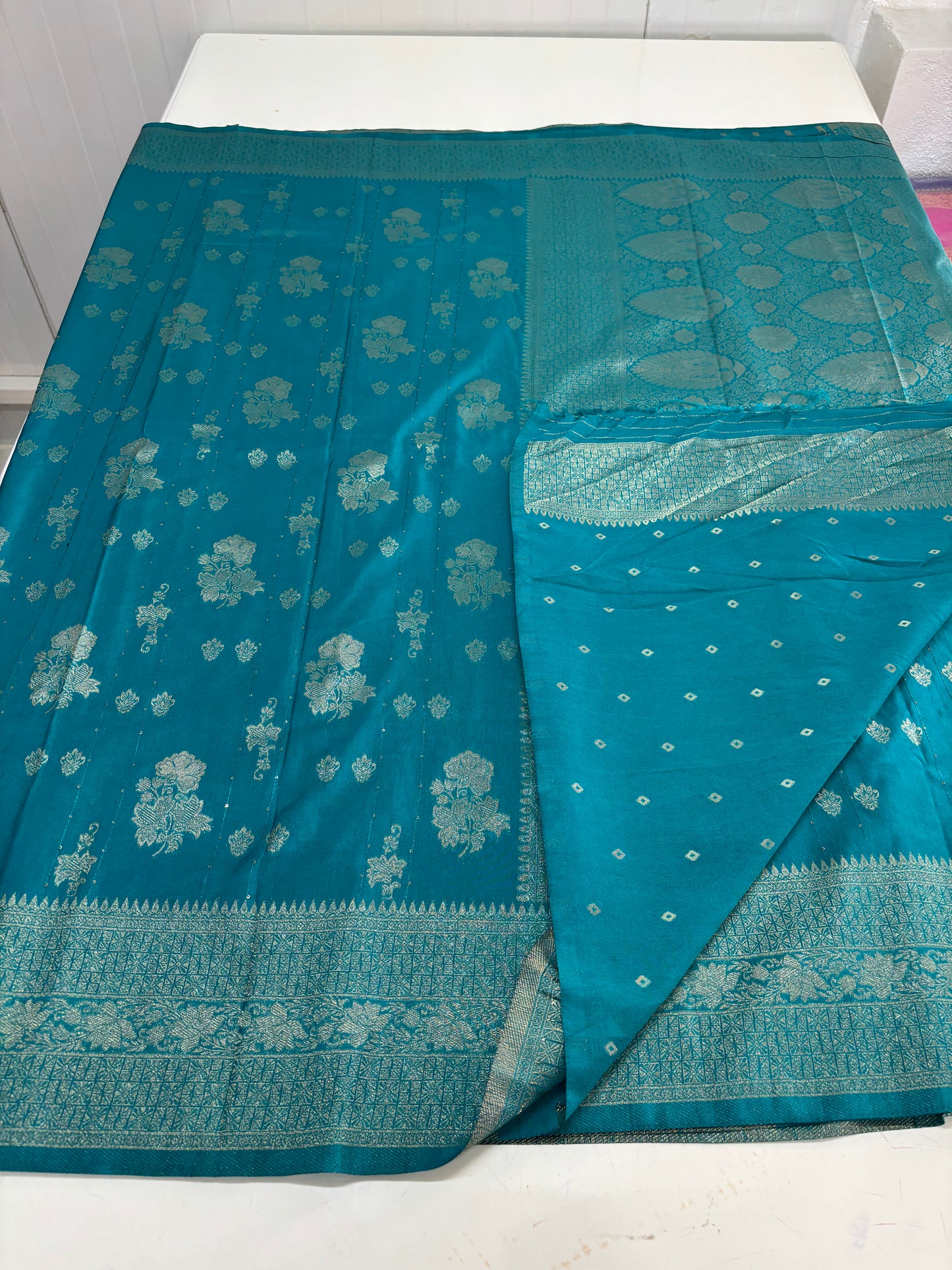 Banarasi Khaddi Georgette (Flower Motifs and Sequence Work)