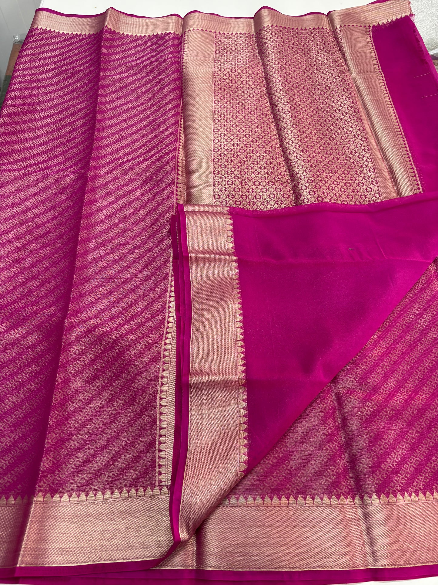 Semi Mysore Brocade (Floral Diagonal Lines Pattern)