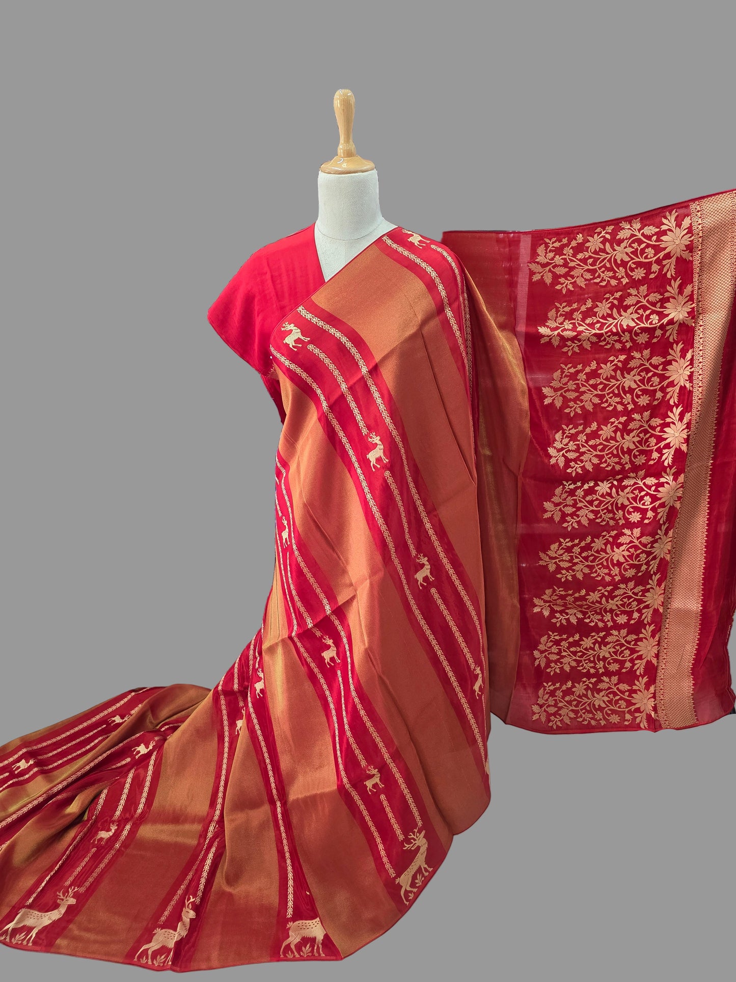 Premium Viscose Saree (Borderless Deer)