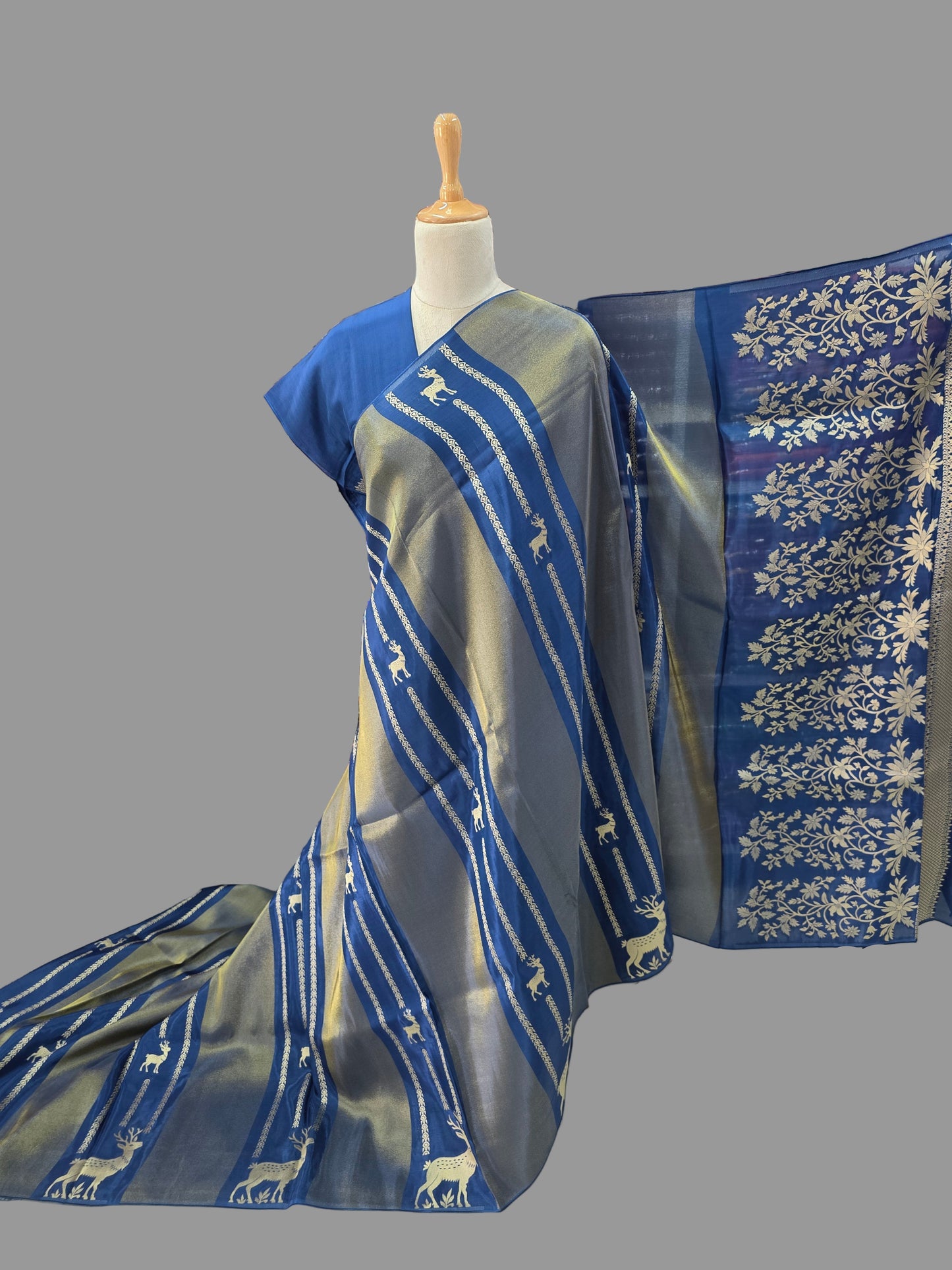 Premium Viscose Saree (Borderless Deer)