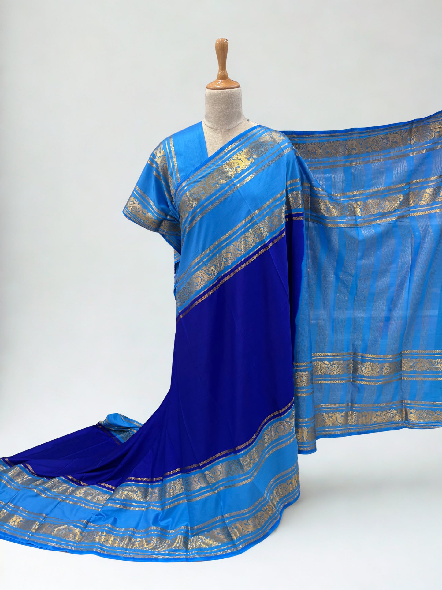 Semi Mysore Crepe (Peacock and Floral Big Bentex Border)