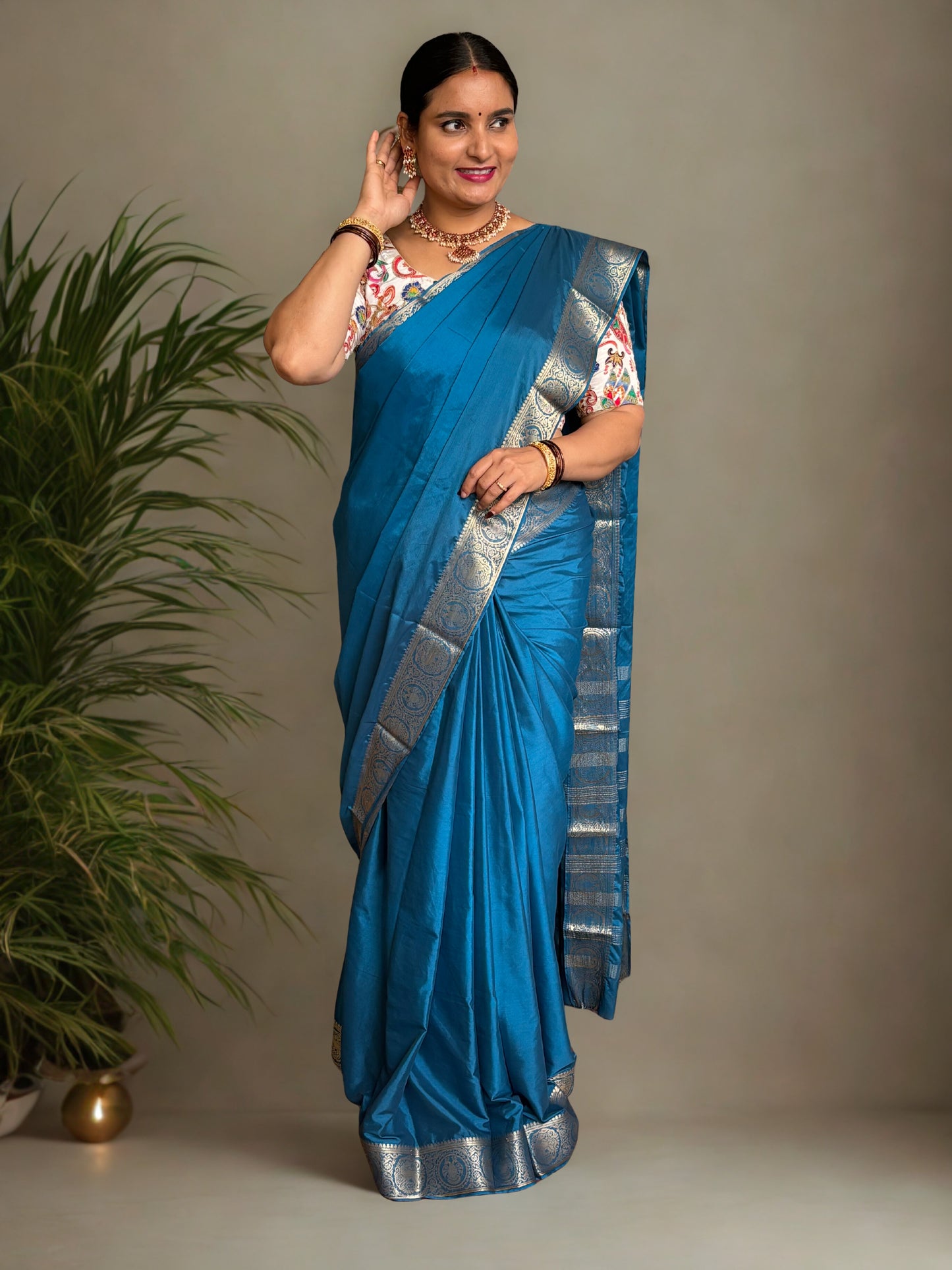 Semi Mysore Crepe (Gandabherunda and Yali Border)