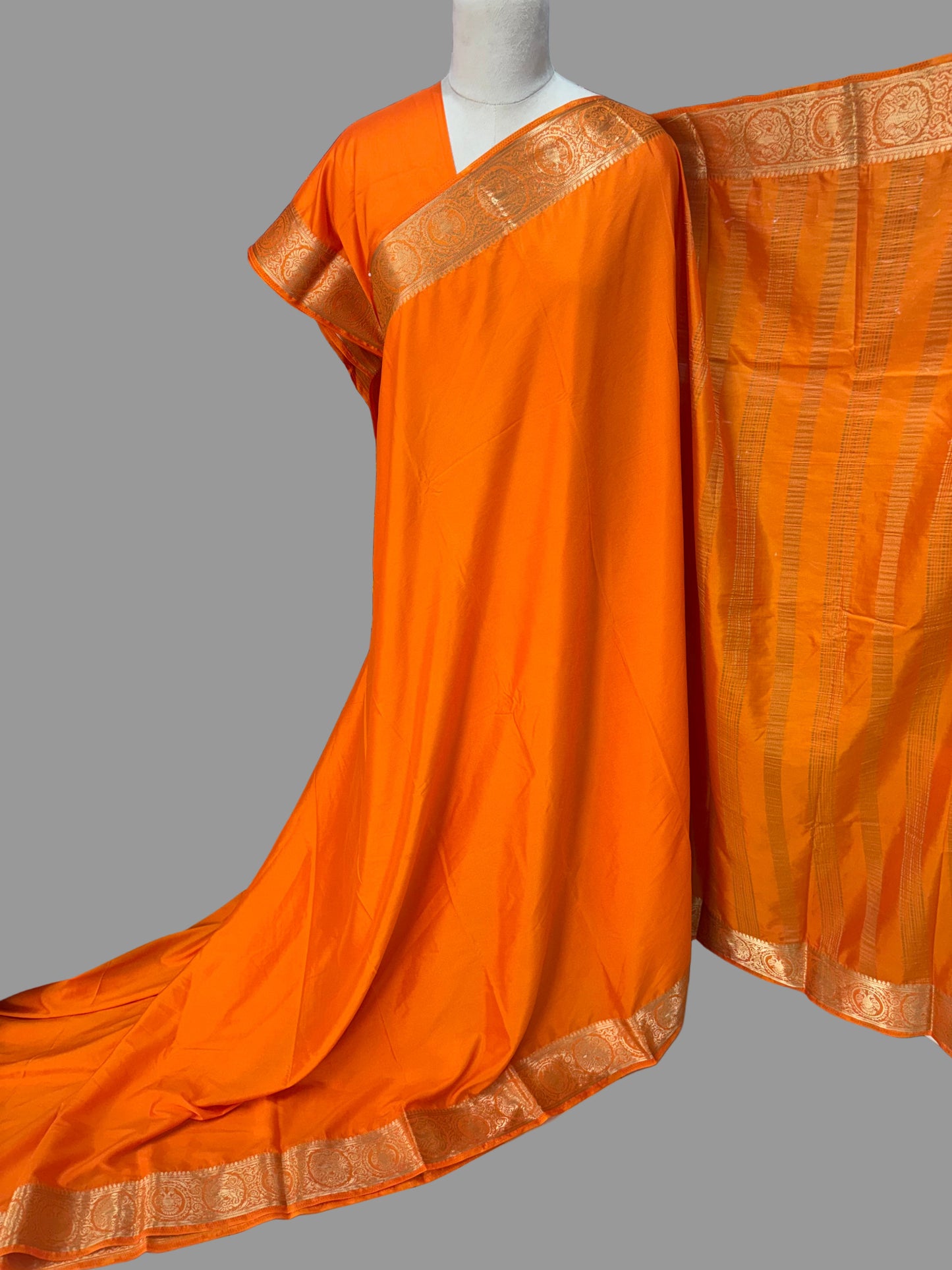 Semi Mysore Crepe (Gandabherunda and Yali Border)