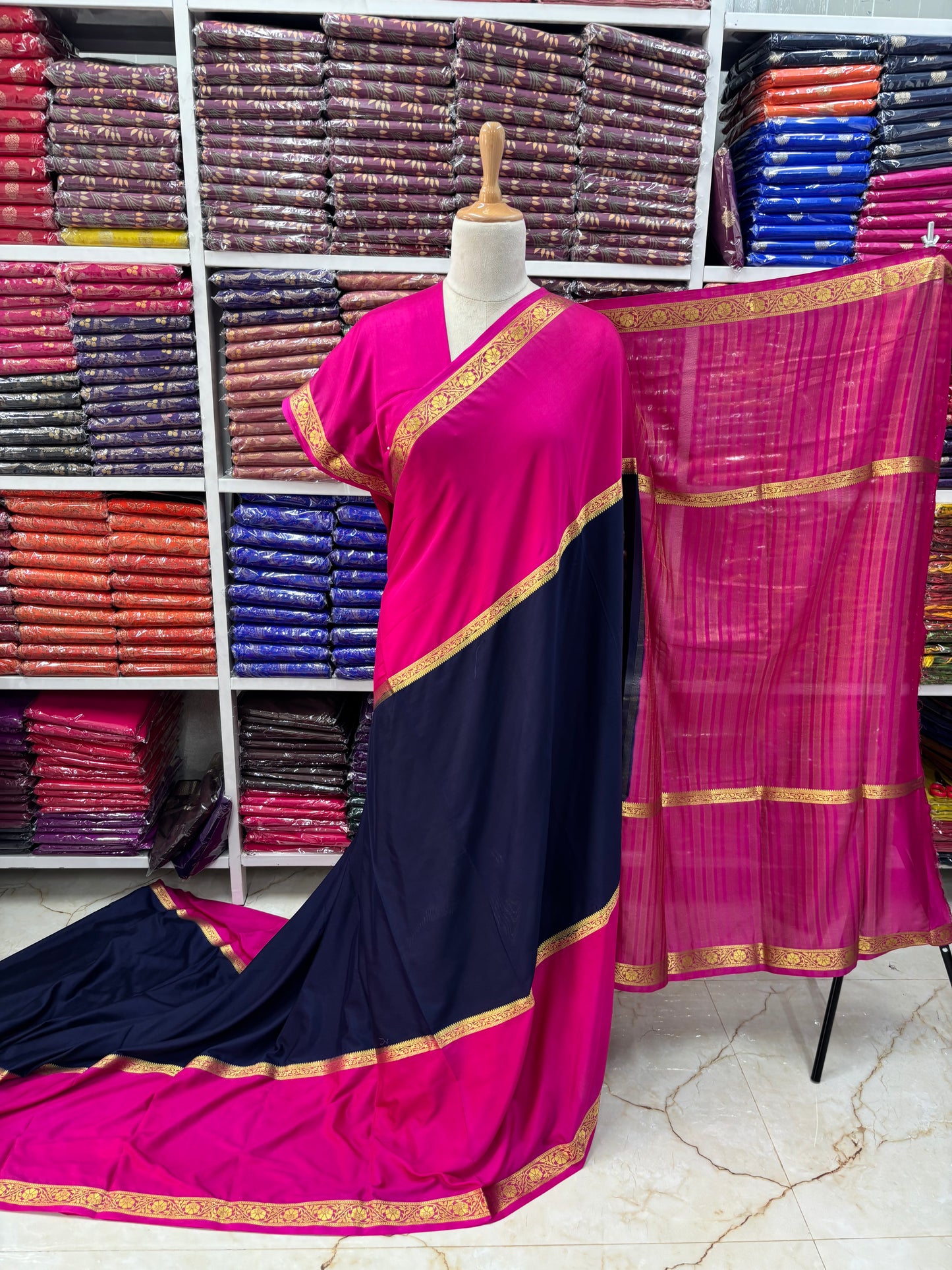 Semi Mysore Crepe (Small Border Big Bentex 2D Pattern)