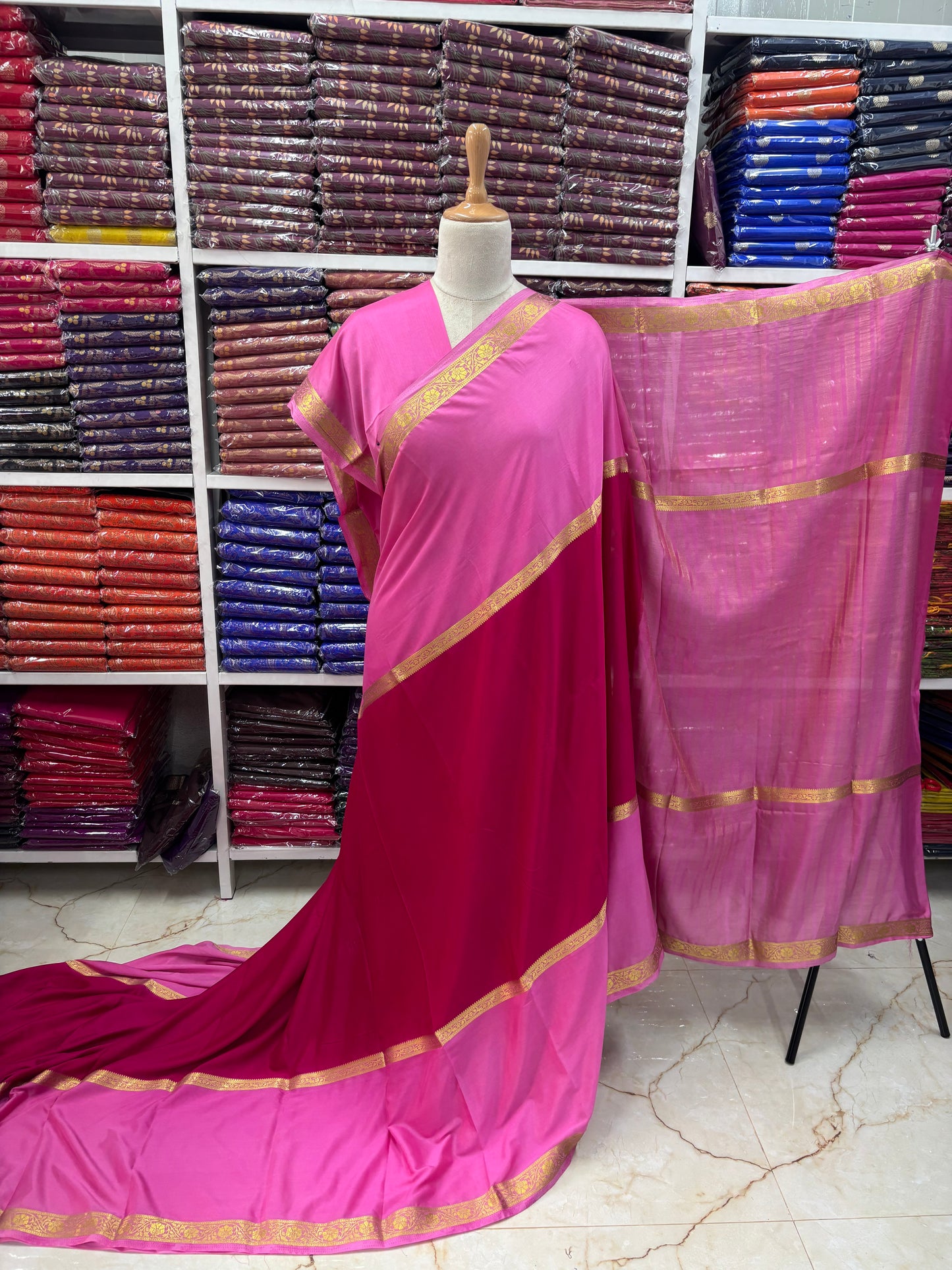 Semi Mysore Crepe (Small Border Big Bentex 2D Pattern)