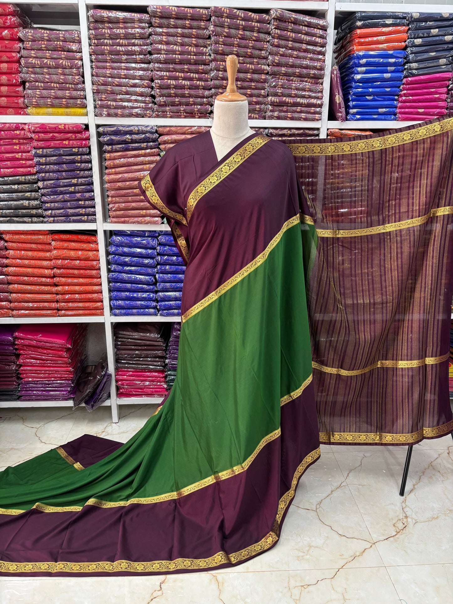Semi Mysore Crepe (Small Border Big Bentex 2D Pattern)