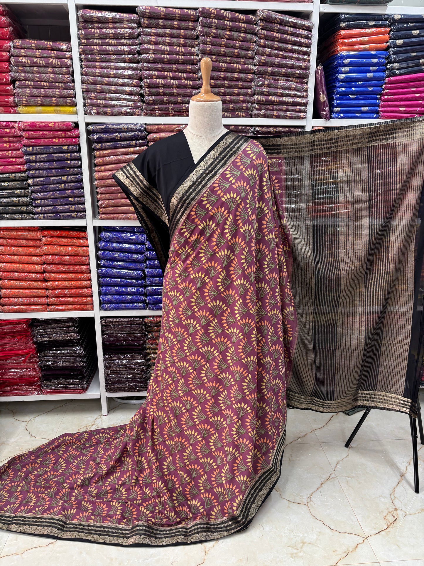 Semi Mysore Crepe (Floral Pattern Printed)