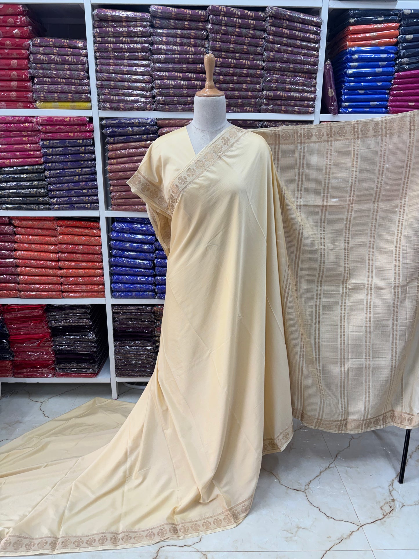 Semi Mysore Crepe (Small, Gandabherunda Border)