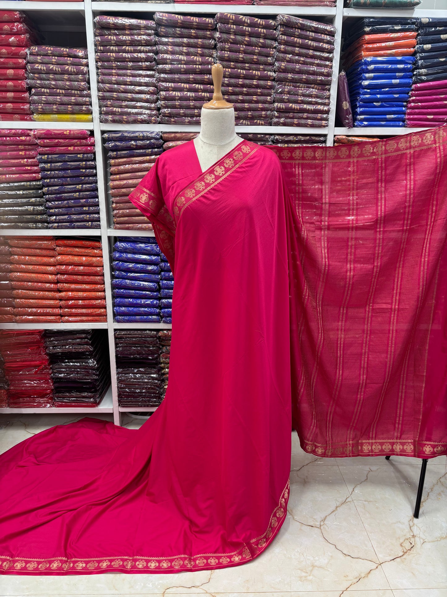 Semi Mysore Crepe (Small, Gandabherunda Border)