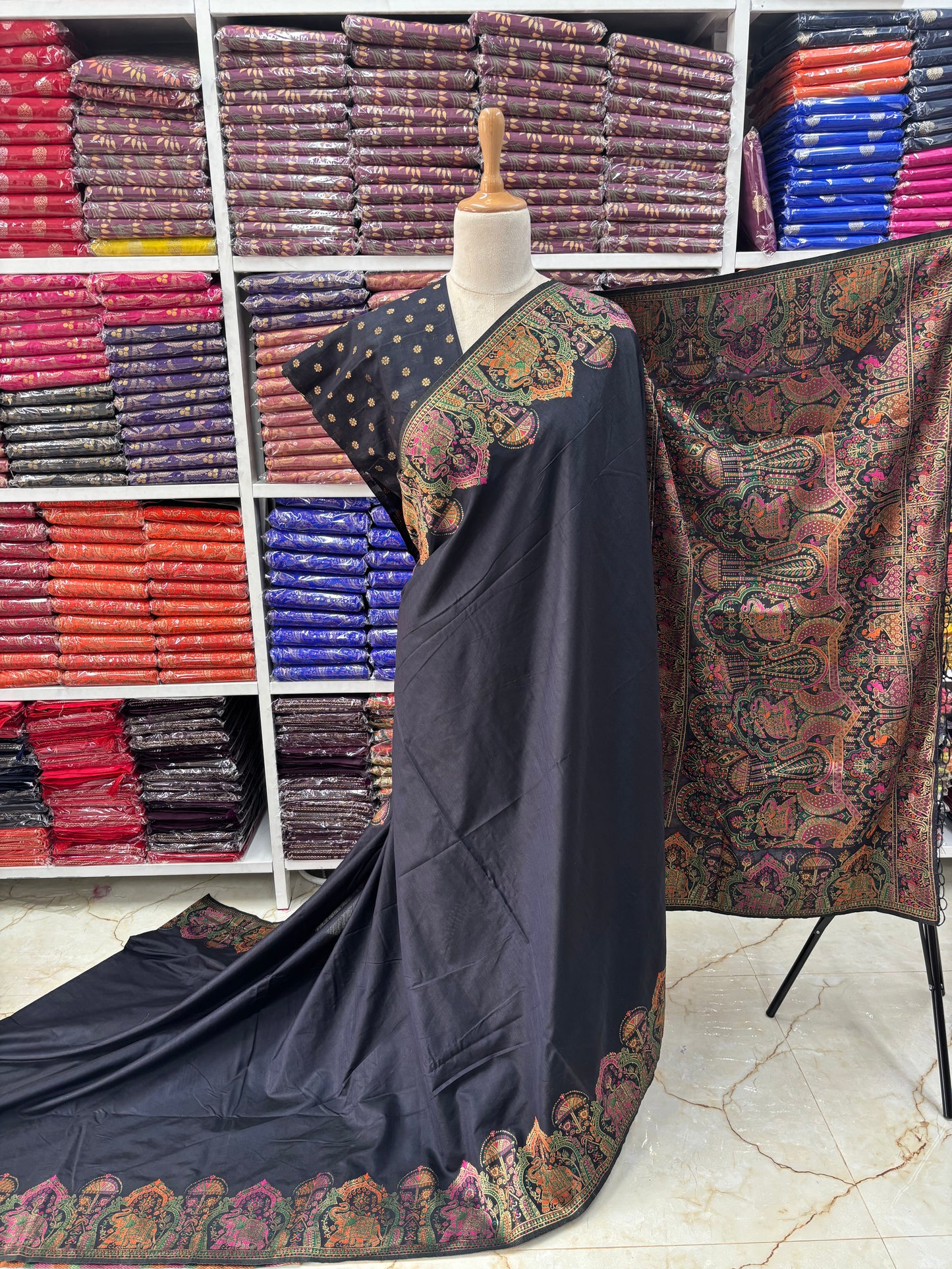 Kashmiri Pashmina Saree (Marching Elephants)