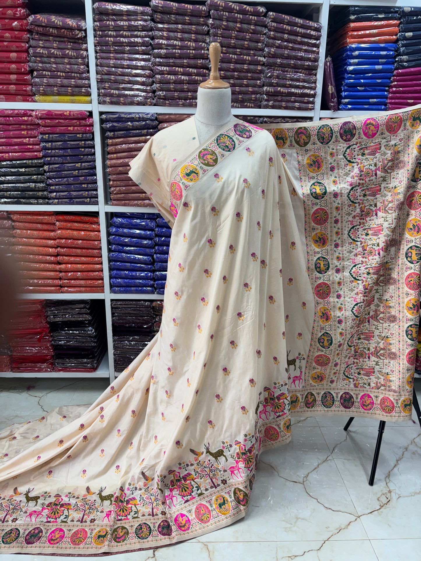 Kashmiri Pashmina Saree (Village Theme)