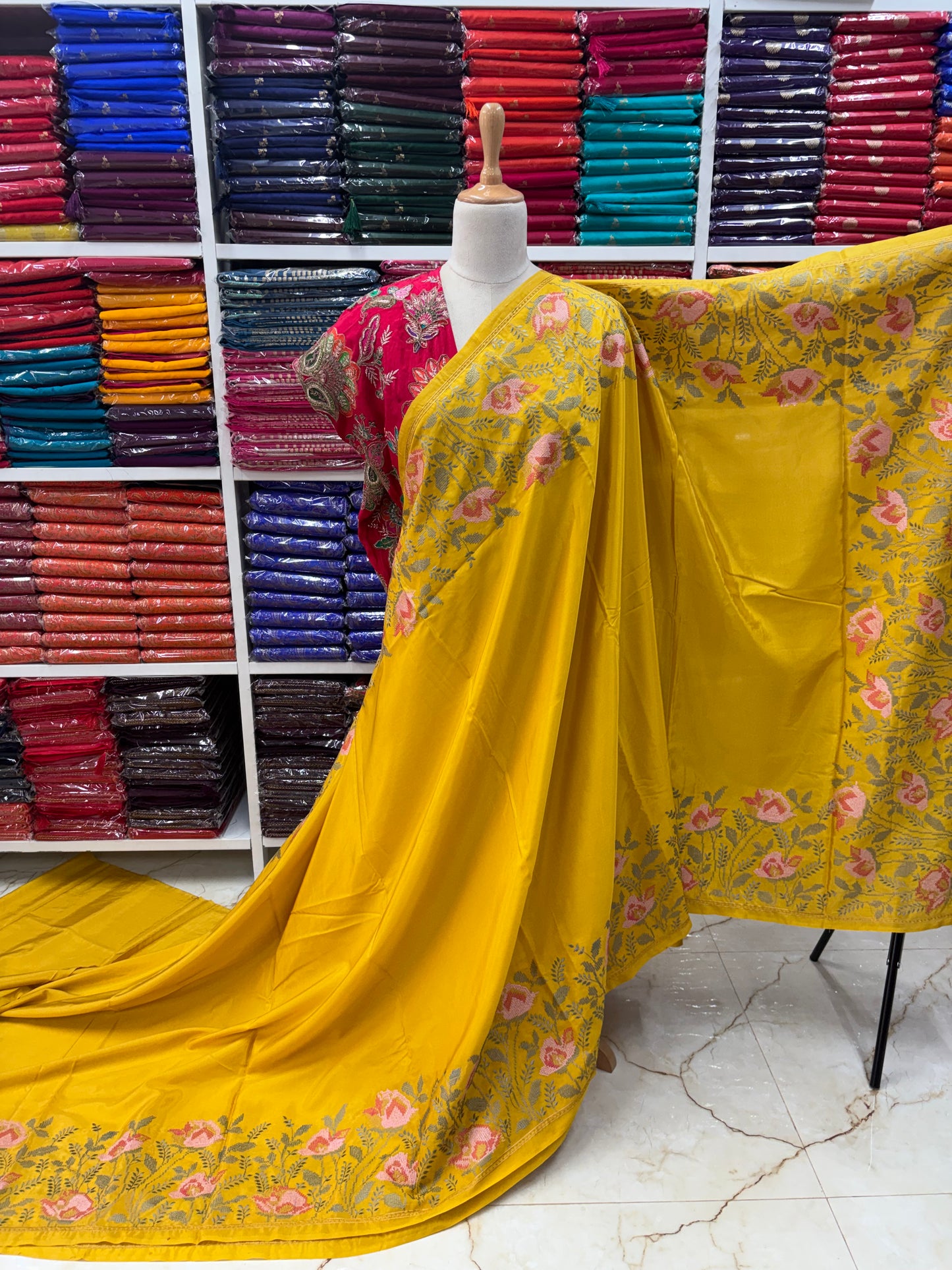 Natural Crepe Saree (Floral Embroidery)