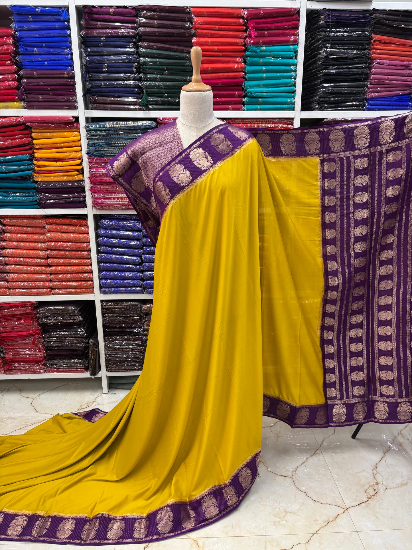 Semi Mysore Crepe (Gandabherunda Rich Pallu)