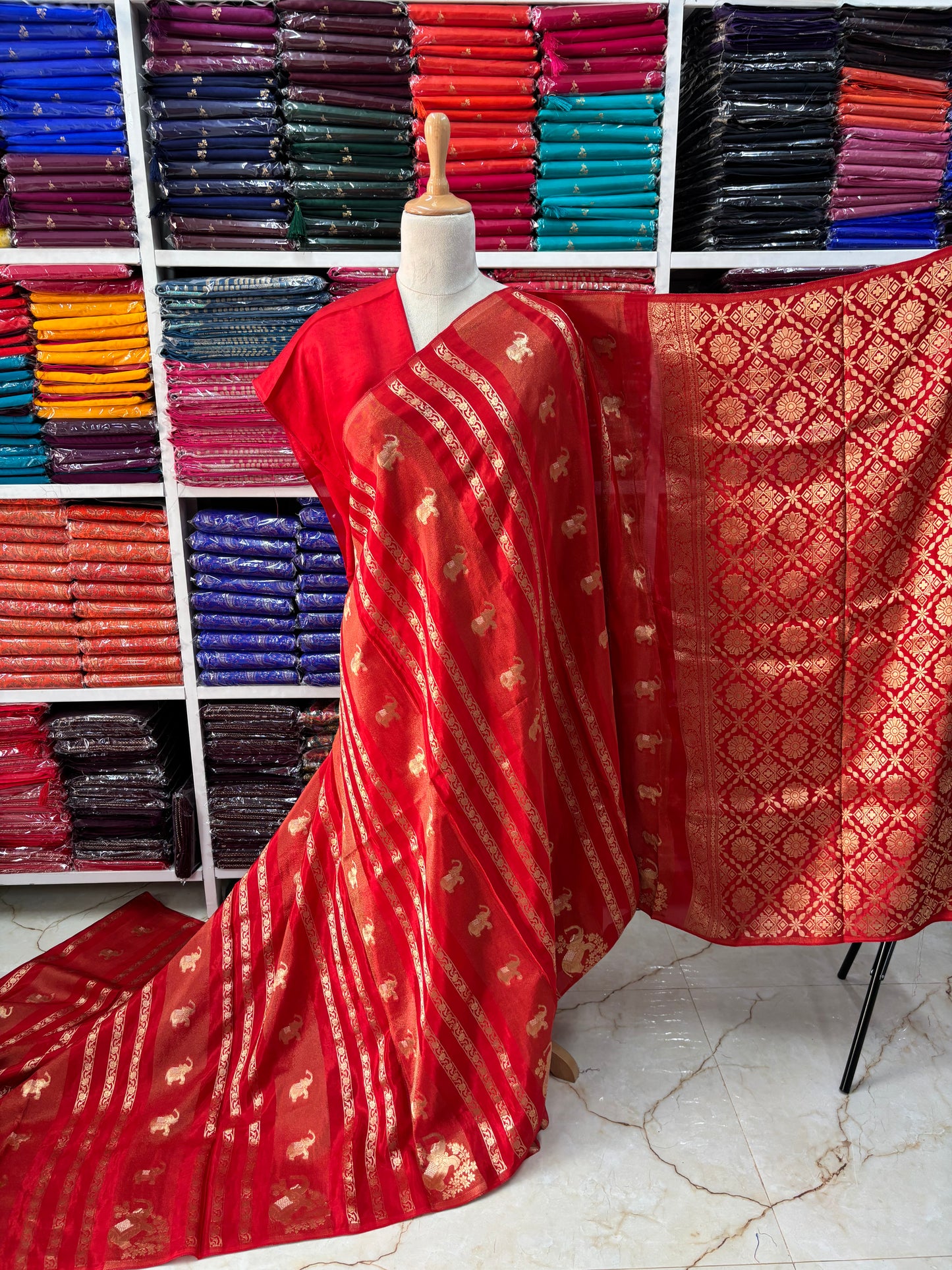 Premium Viscose Saree (Borderless Elephants)