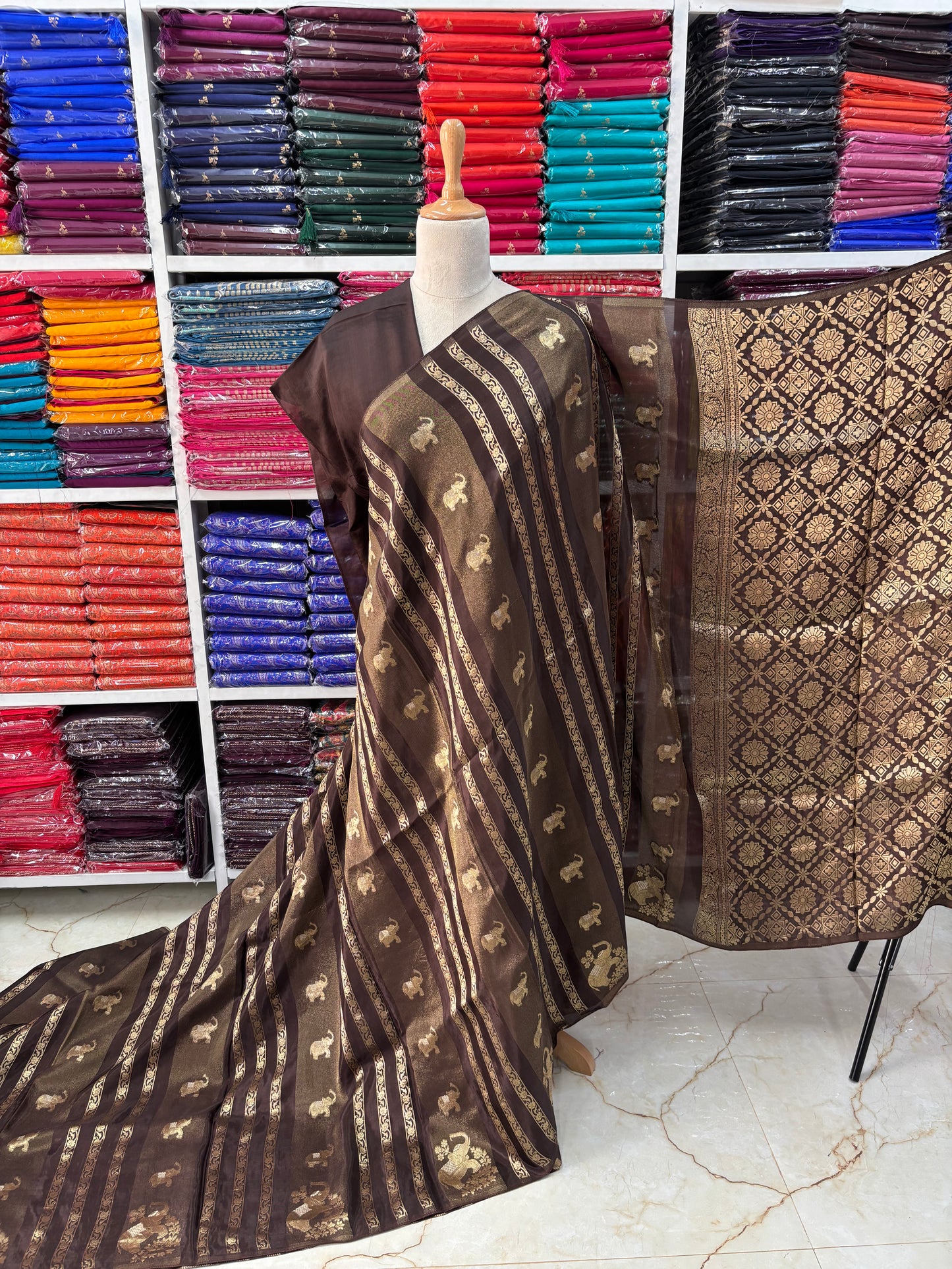 Premium Viscose Saree (Borderless Elephants)