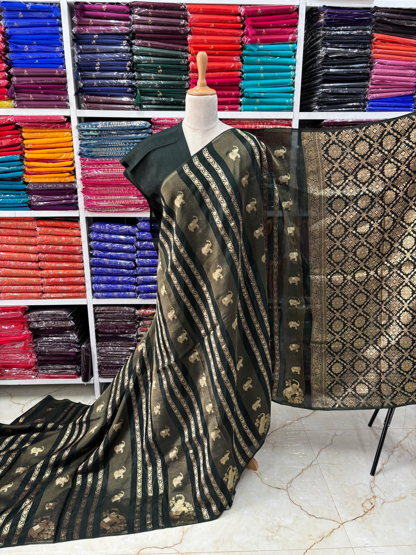 Premium Viscose Saree (Borderless Elephants)