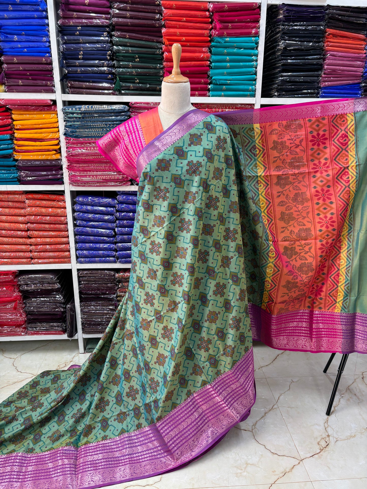 Semi Patola Saree (Ikkat Design)