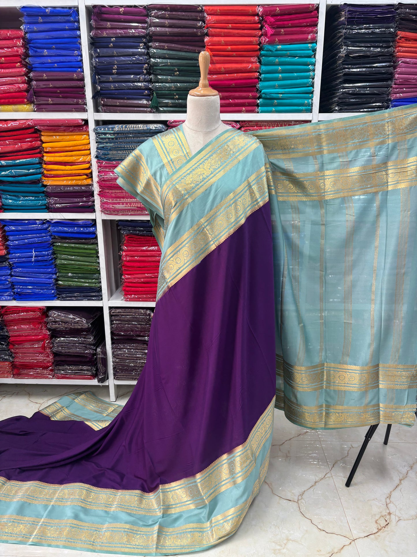 Semi Mysore Crepe (Peacock and Floral Big Bentex Border)