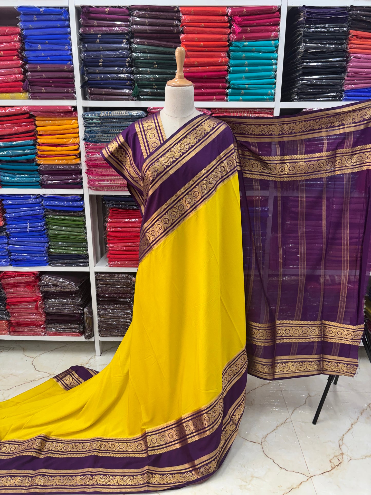 Semi Mysore Crepe (Peacock and Floral Big Bentex Border)