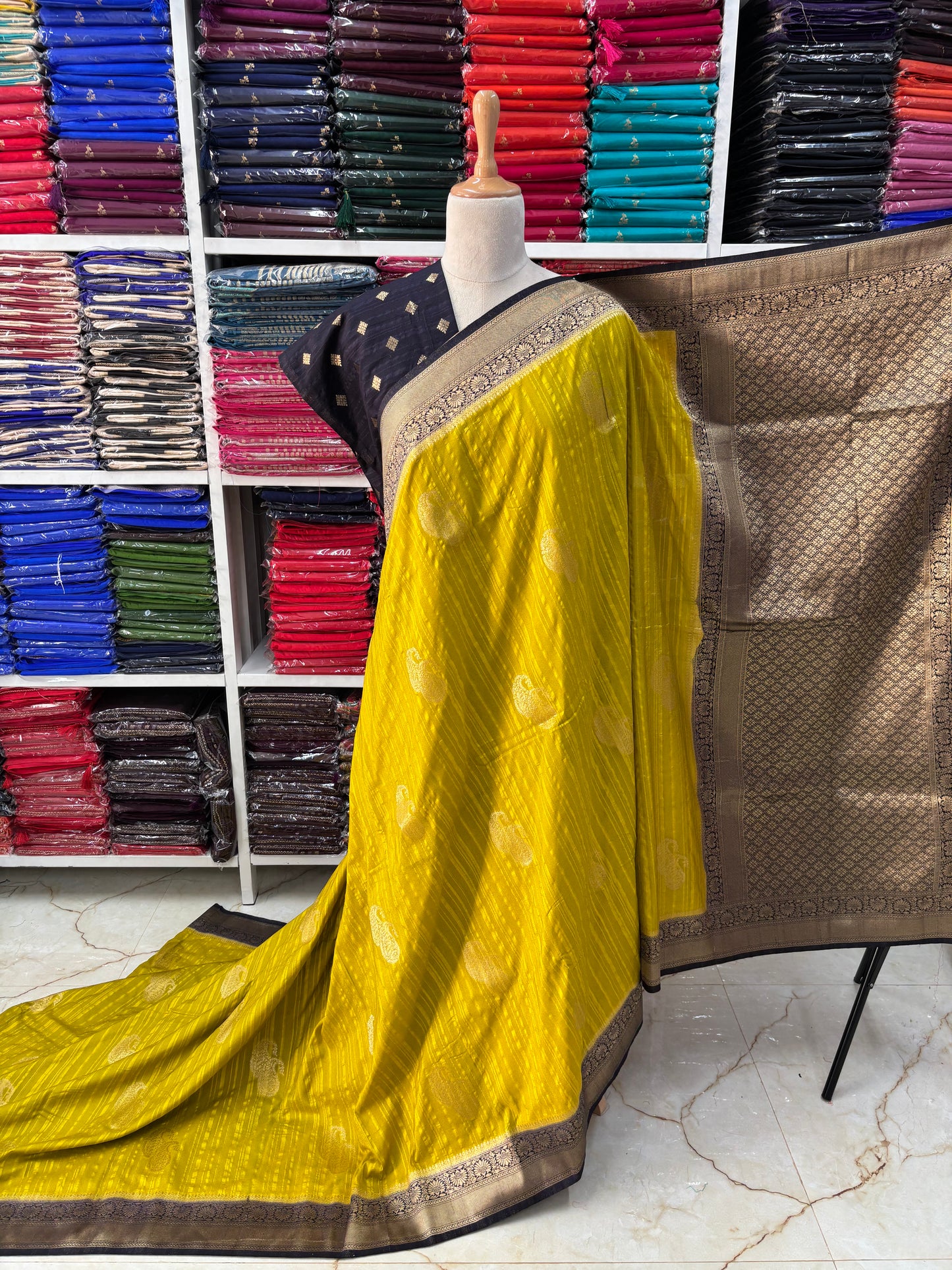 Embossed Georgette (Double Mango Motifs)