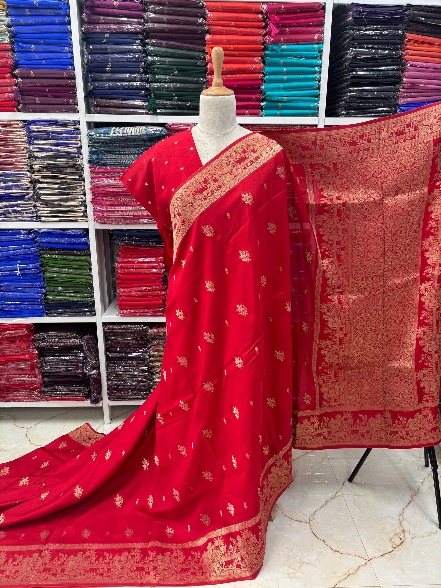 Banarasi Viscose Saree (Floral Motifs, Elephant Border)