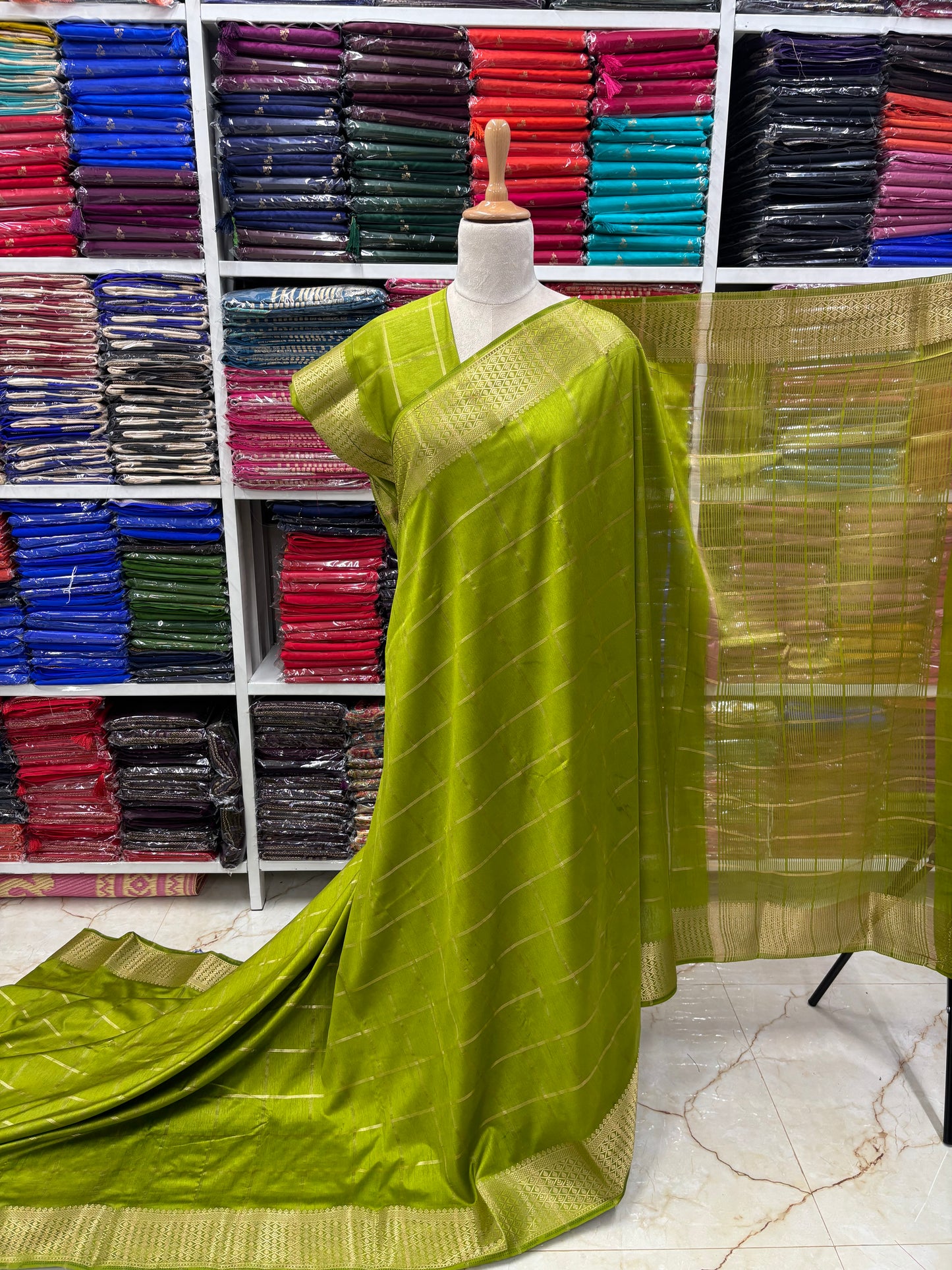 Semi Mysore Crepe (Checks Fish Scale Border)