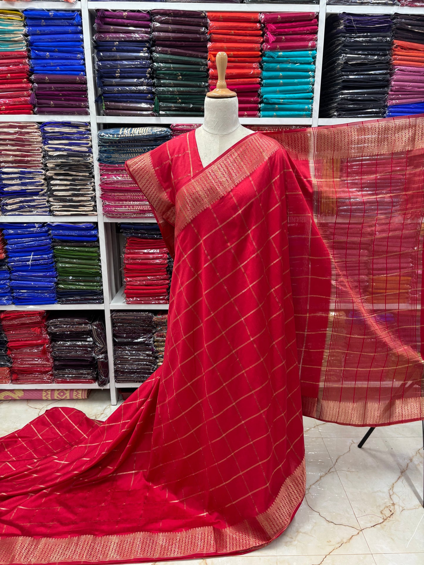 Semi Mysore Crepe (Checks Fish Scale Border)