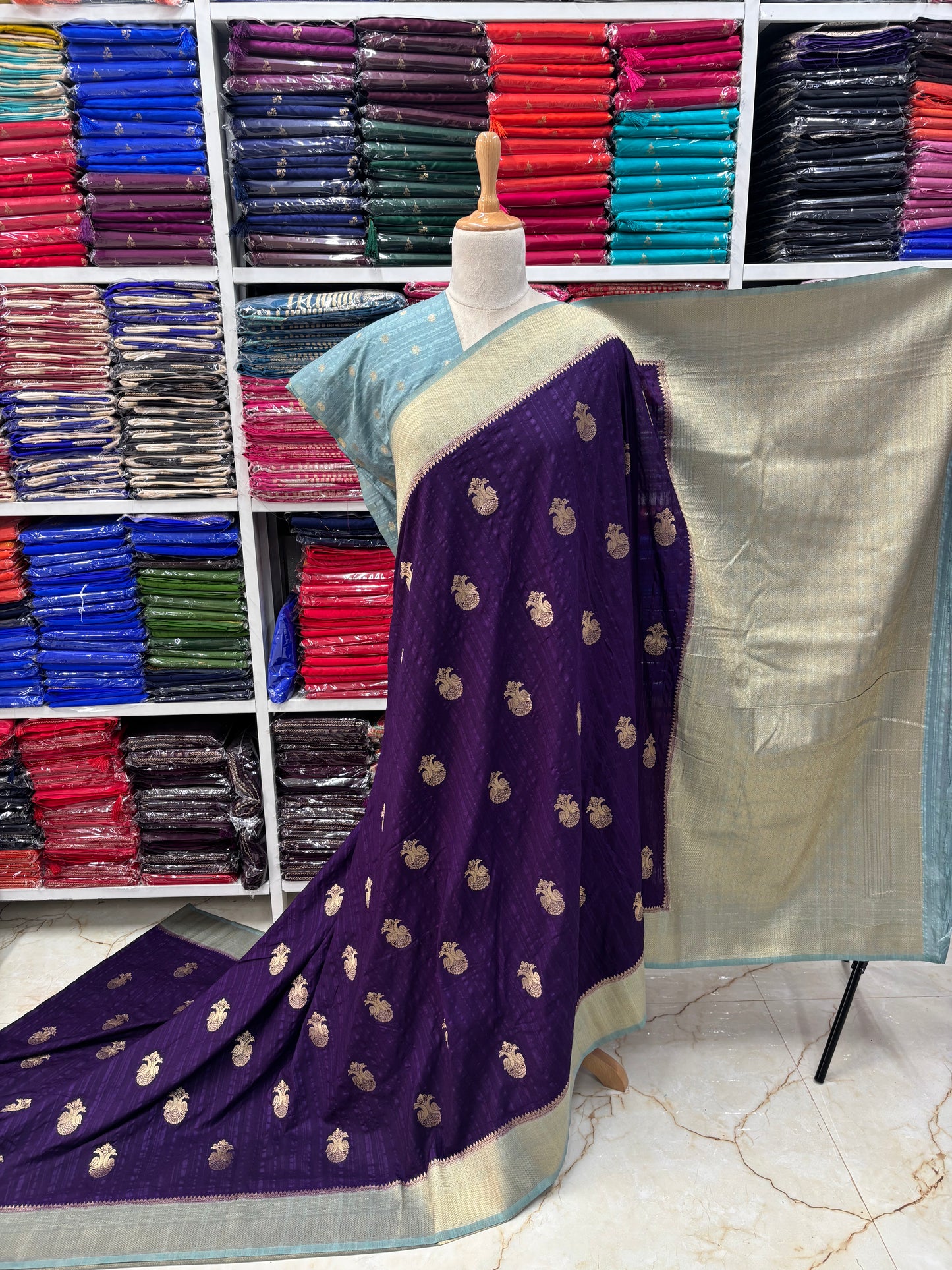 Embossed Crepe Georgette (Gandaberunda Motifs)