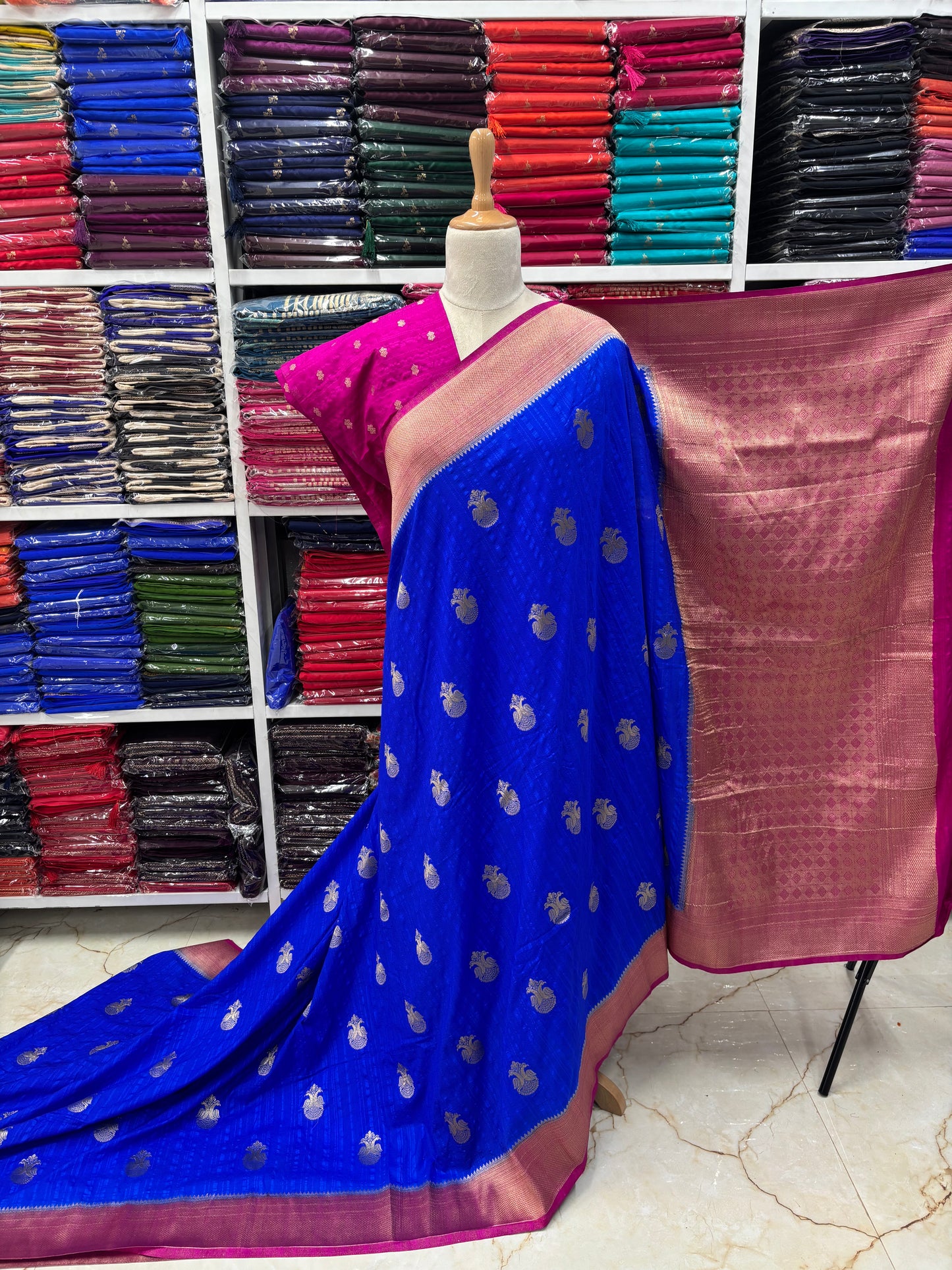 Embossed Crepe Georgette (Gandaberunda Motifs)