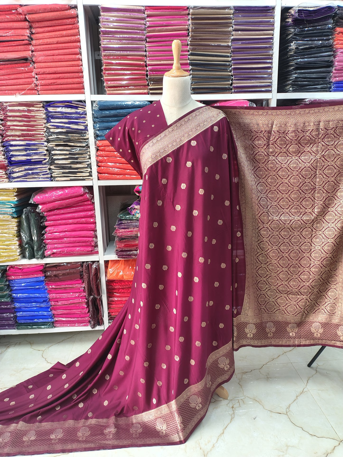 Banarasi Crepe (Floral Border and Grand Pallu)