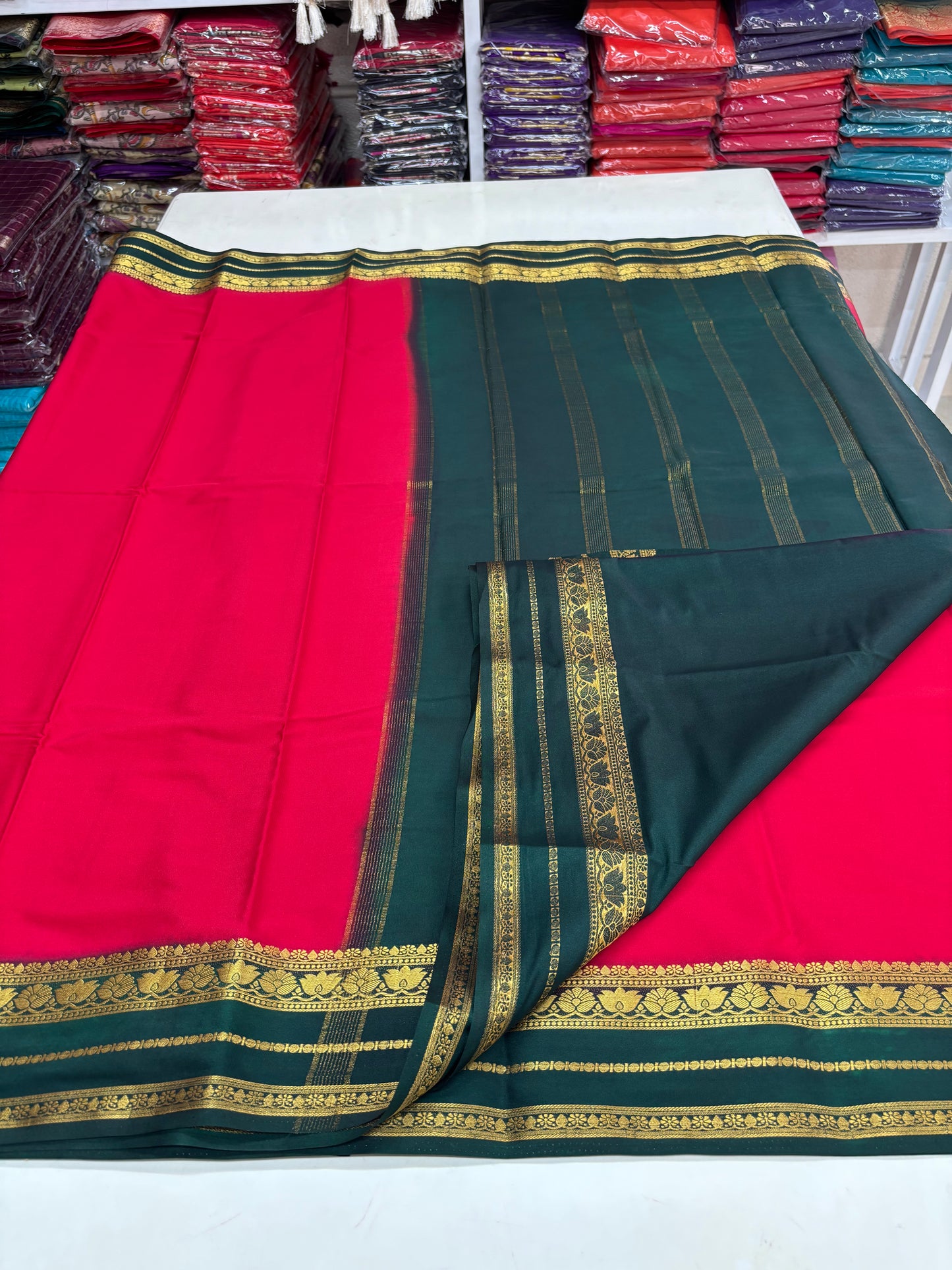 Semi Mysore Crepe (Lotus Medium Bentex Border)