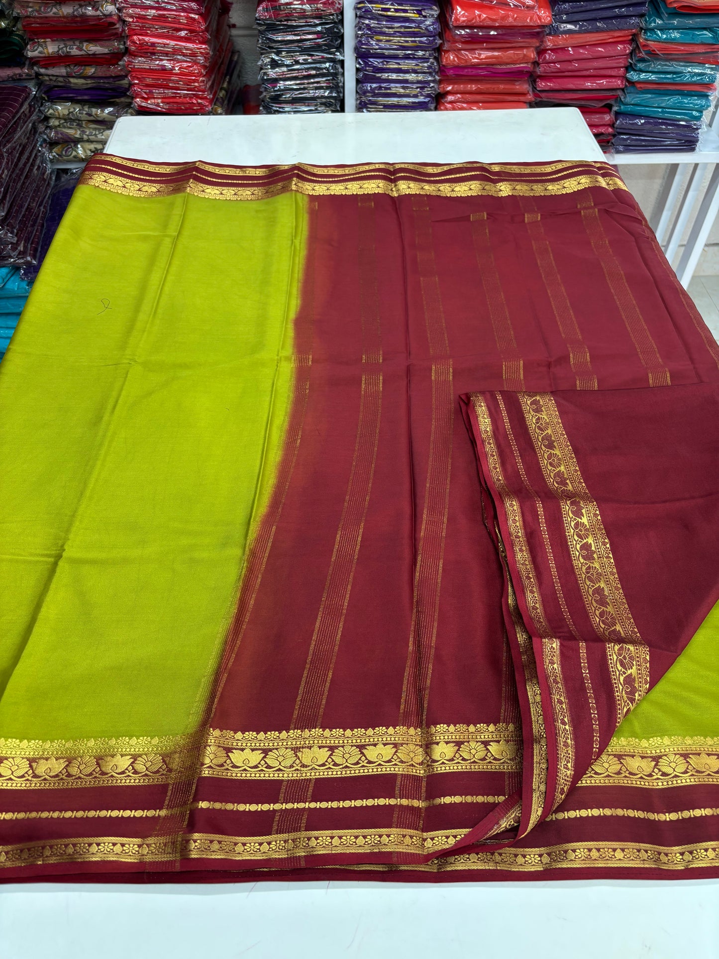Semi Mysore Crepe (Lotus Medium Bentex Border)