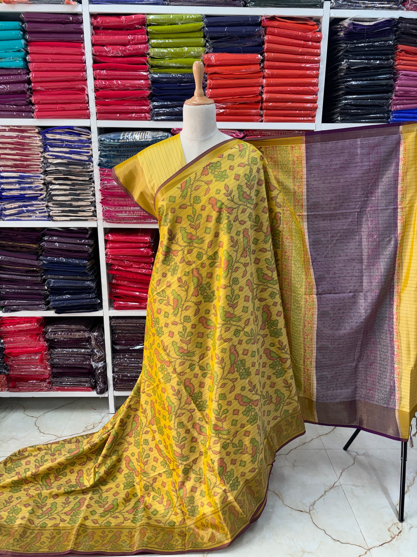 Semi Patola Saree (Pochampally Ikkat Design)